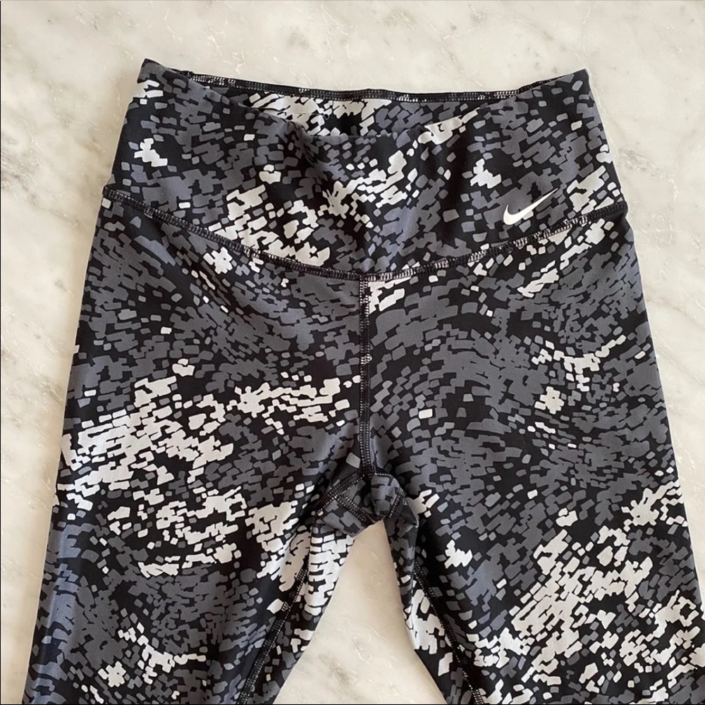 NIKE Leggings